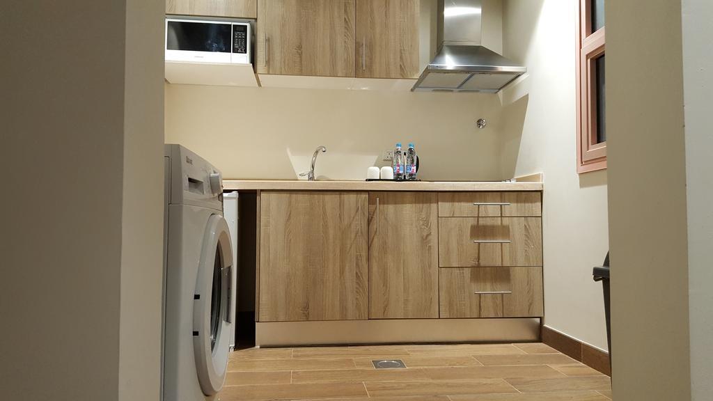Burj Alhayat Hotel Suites Olaya Riyadh Rom bilde